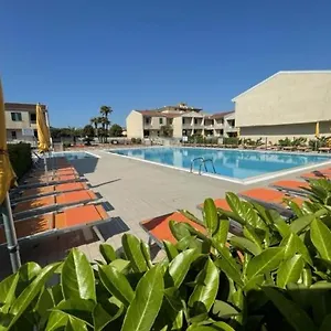 Apartament With Swimming Pool Apartman Caorle