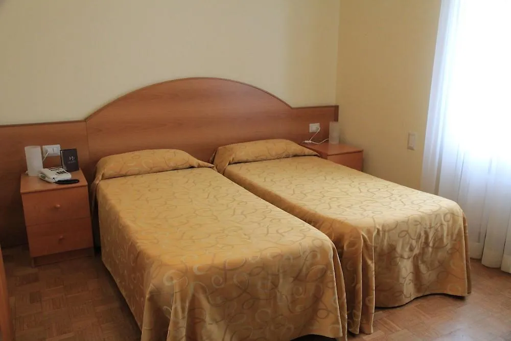 Hotel Palladio Milánó 0*,  Olaszország